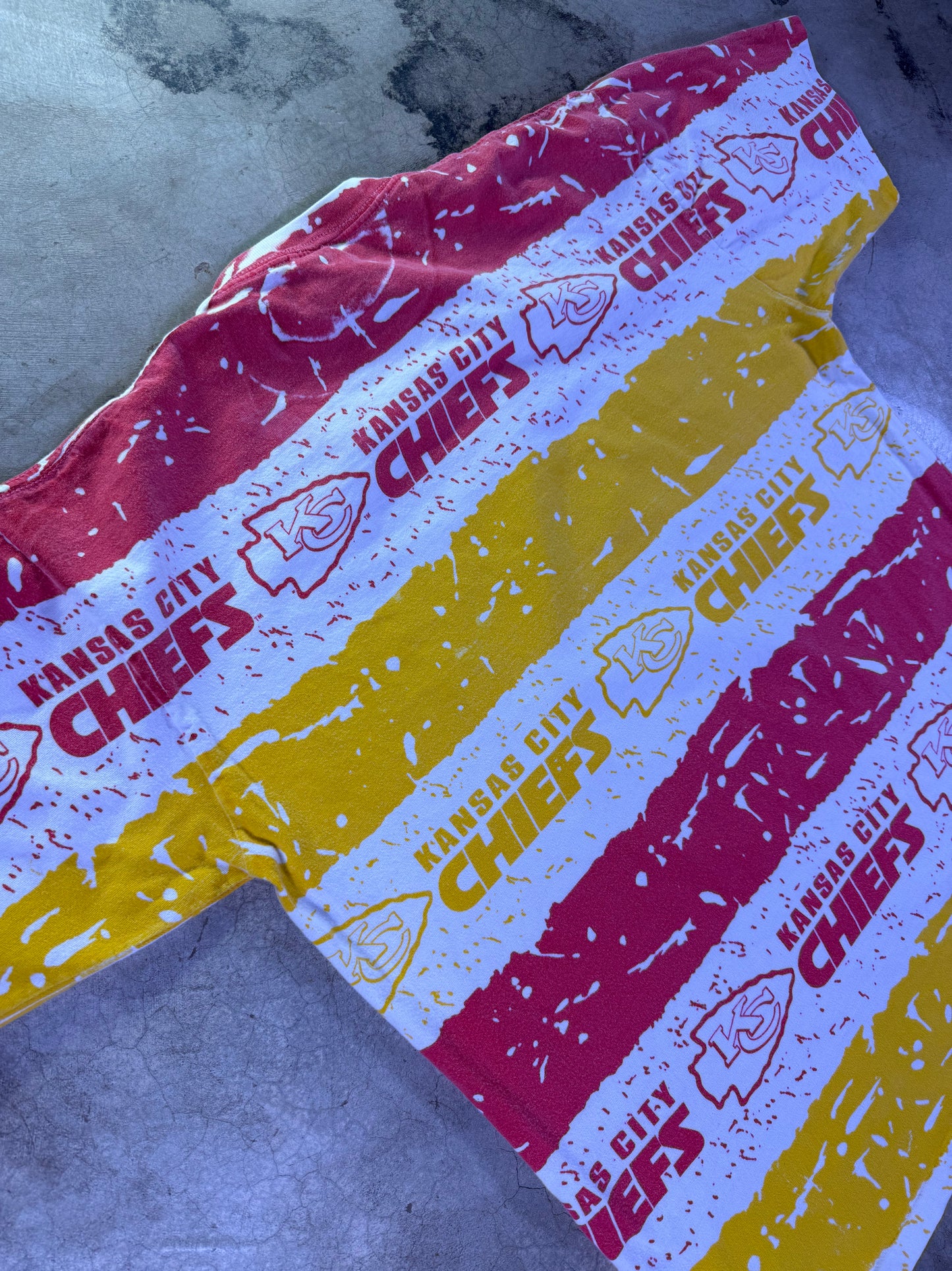 (XL) 90s Jostens x NFL KC Chiefs AOP T-shirt