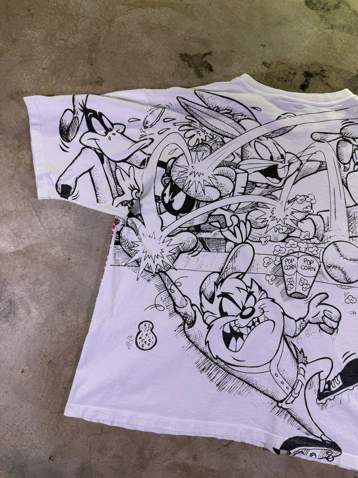 (L)1995 MLB x Looney Toons KC Royals All Over Print T-shirt