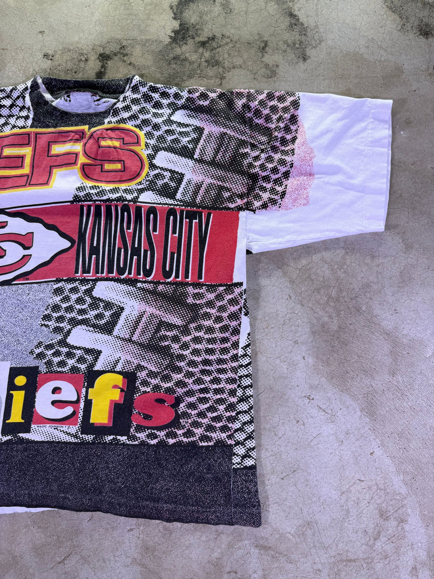 (S) 1994 Magic Johnson T’s x NFL KC Chiefs all over print t shirt