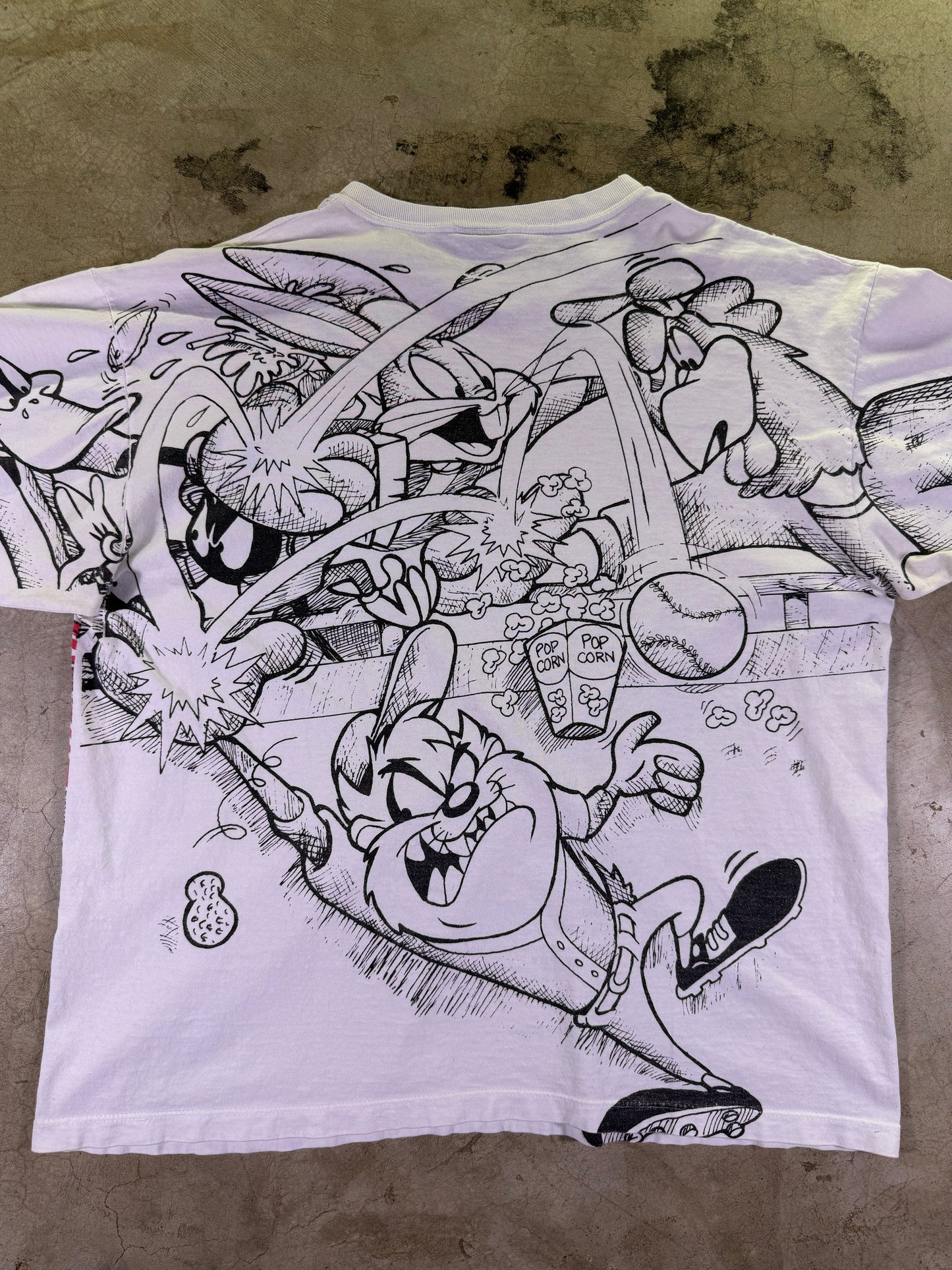 (L)1995 MLB x Looney Toons KC Royals All Over Print T-shirt