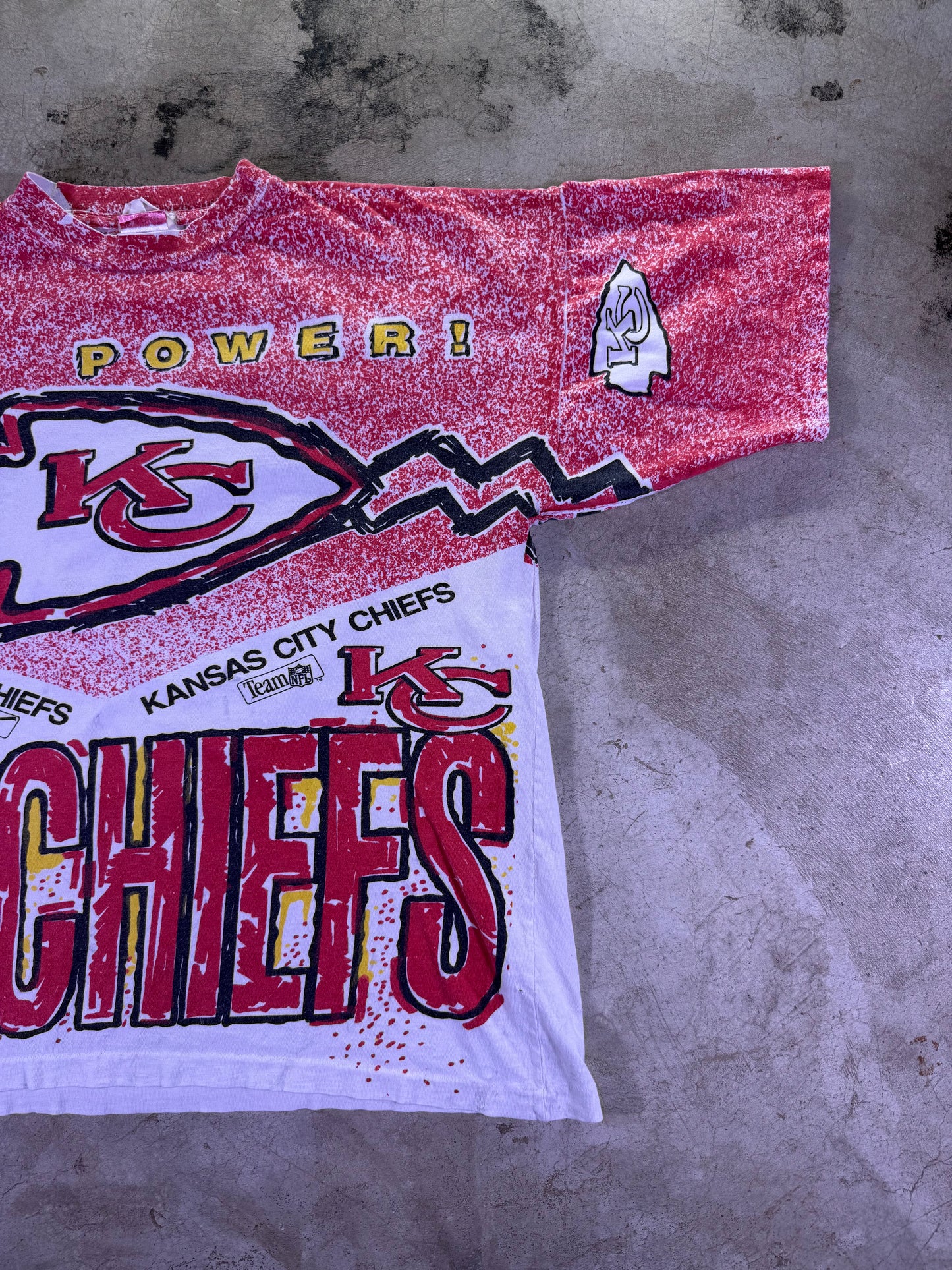 (M) Magic Johnson T’s x NFL KC Chiefs Raw Power all over print t shirt