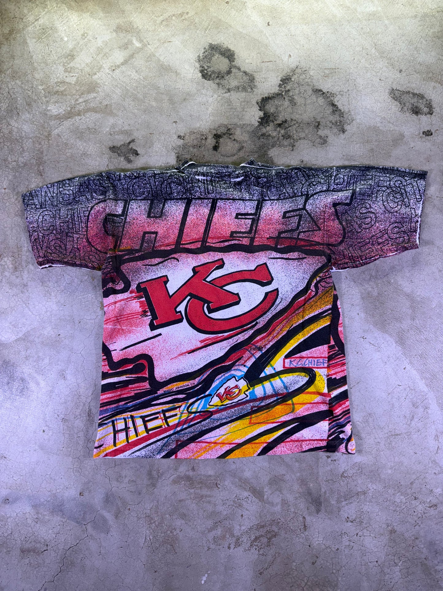 (M) Magic Johnson T’s x NFL KC Chiefs all over print t shirt