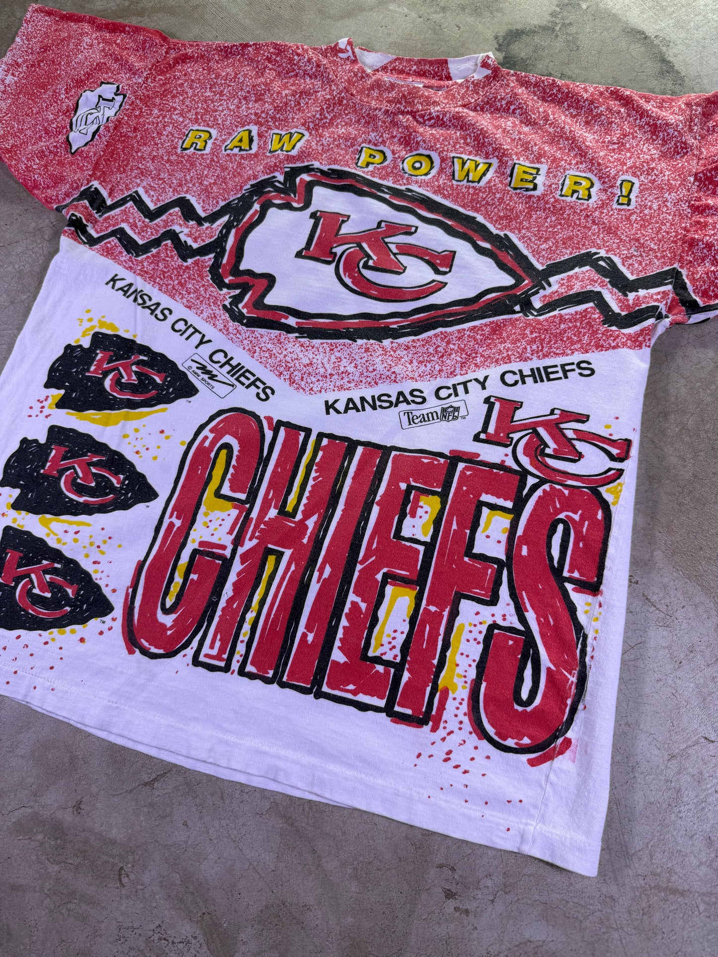 (L) Magic Johnson T’s x NFL KC Chiefs Raw Power all over print t shirt