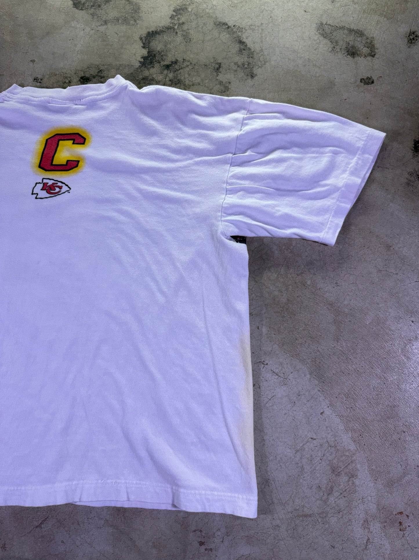 (L)1994 Magic Johnson T’s x NFL KC Chiefs Spell Out AOP T-shirt