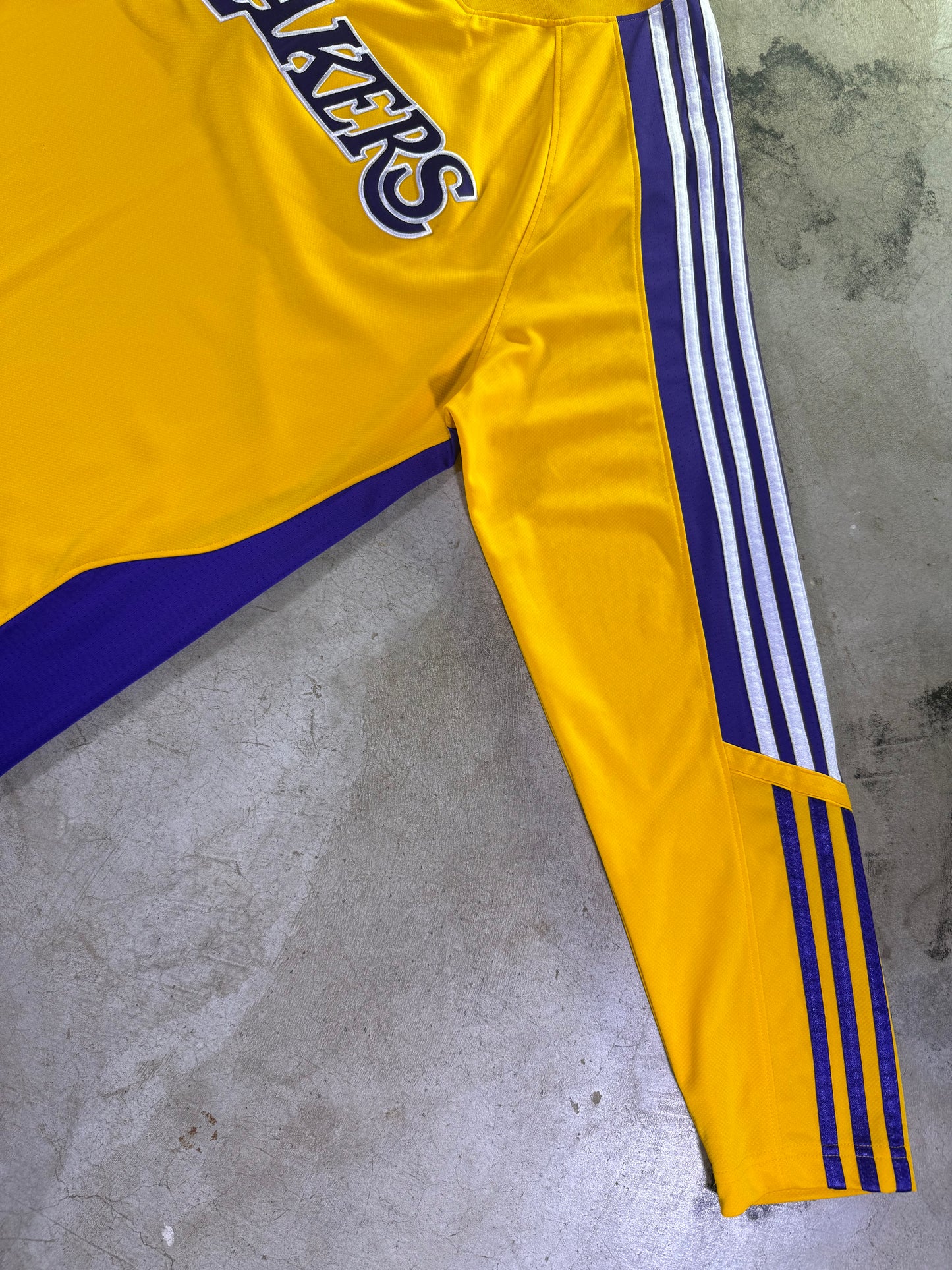 (XL) Adidas x NBA Los Angeles Lakers Euro League Long Sleeve Shirt Warmup Jersey
