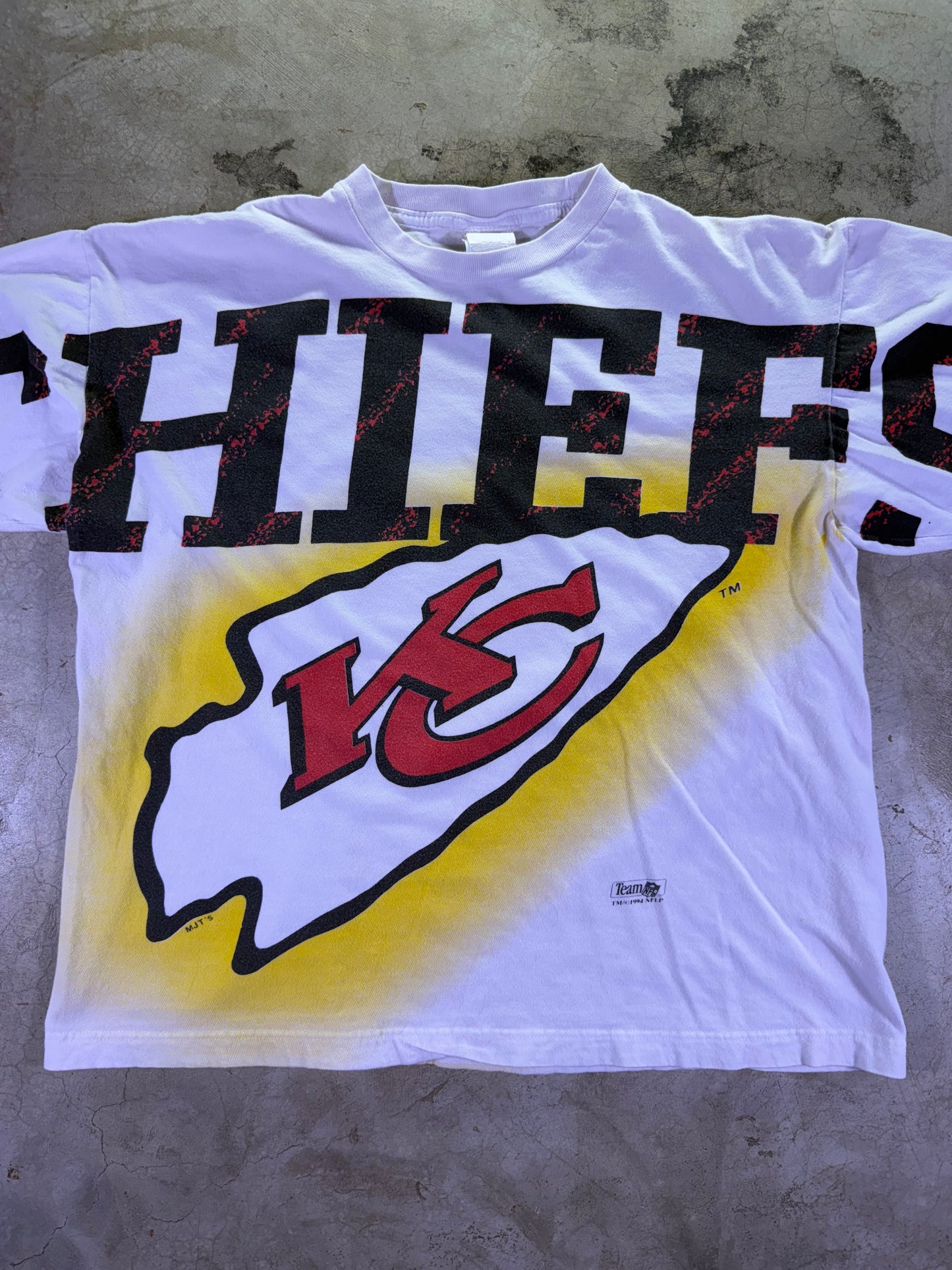 (L)1994 Magic Johnson T’s x NFL KC Chiefs Spell Out AOP T-shirt
