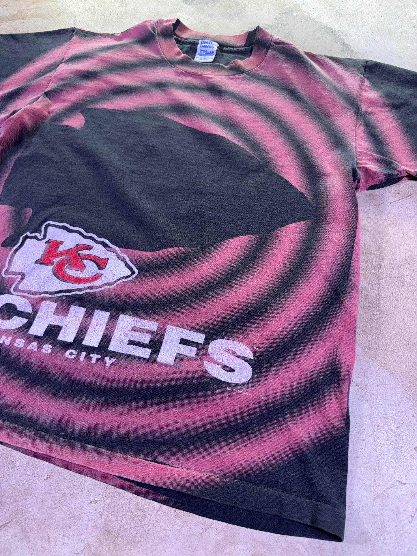 (L) 1993 NFL x Salem Sportswear KC Chiefs Shadow AOP T-Shirt