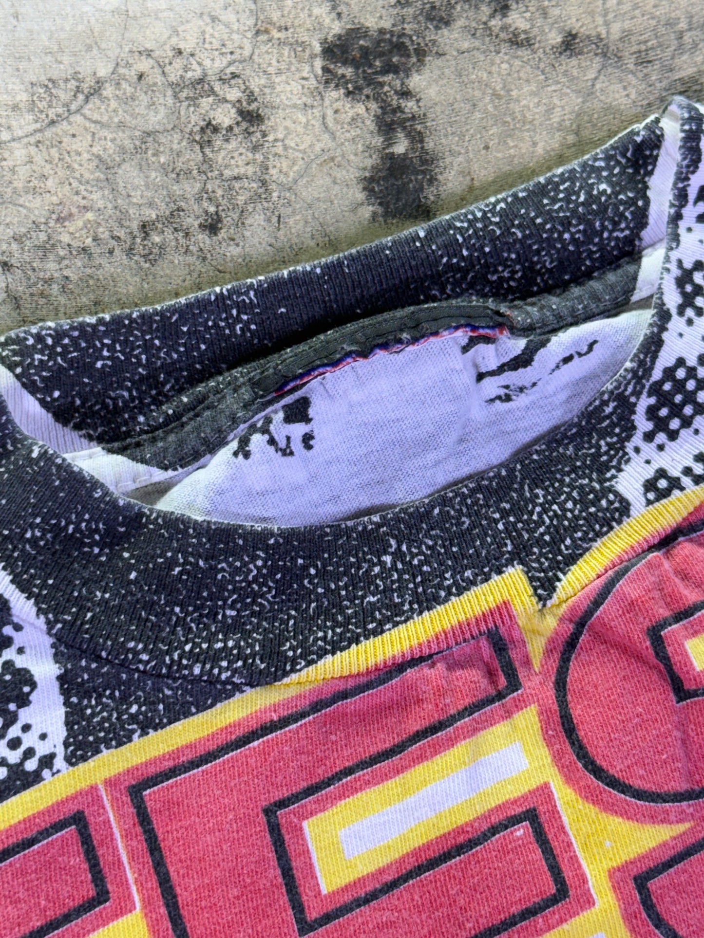 (S) 1994 Magic Johnson T’s x NFL KC Chiefs all over print t shirt