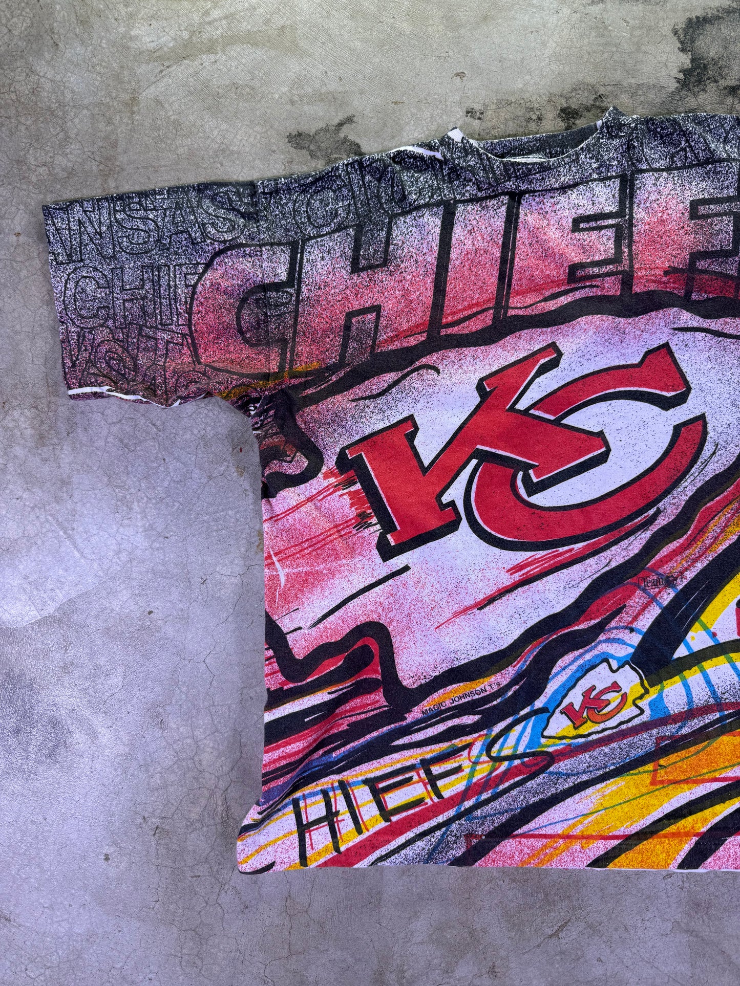 (M) Magic Johnson T’s x NFL KC Chiefs all over print t shirt