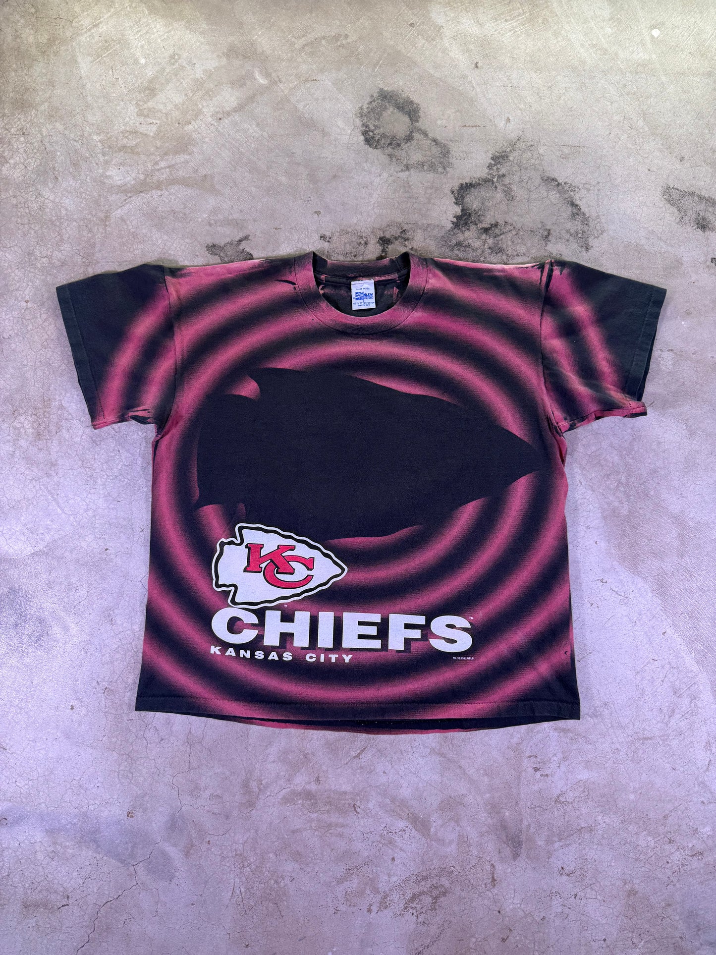 (L) 1993 NFL x Salem Sportswear KC Chiefs Shadow AOP T-Shirt