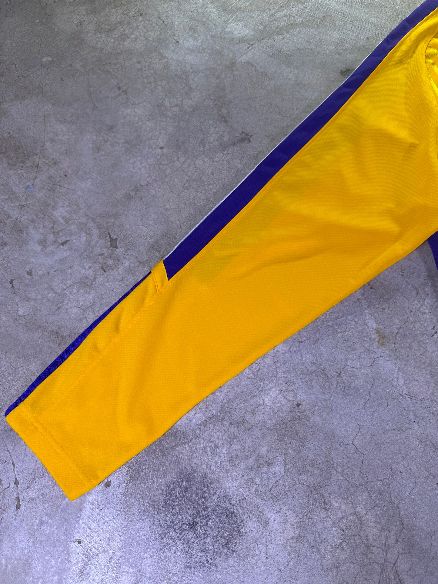 (XL) Adidas x NBA Los Angeles Lakers Euro League Long Sleeve Shirt Warmup Jersey