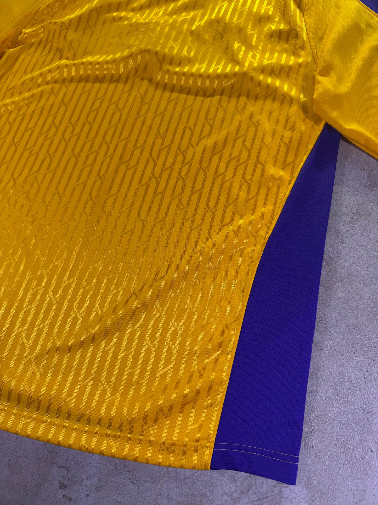 (XL) Adidas x NBA Los Angeles Lakers Euro League Long Sleeve Shirt Warmup Jersey