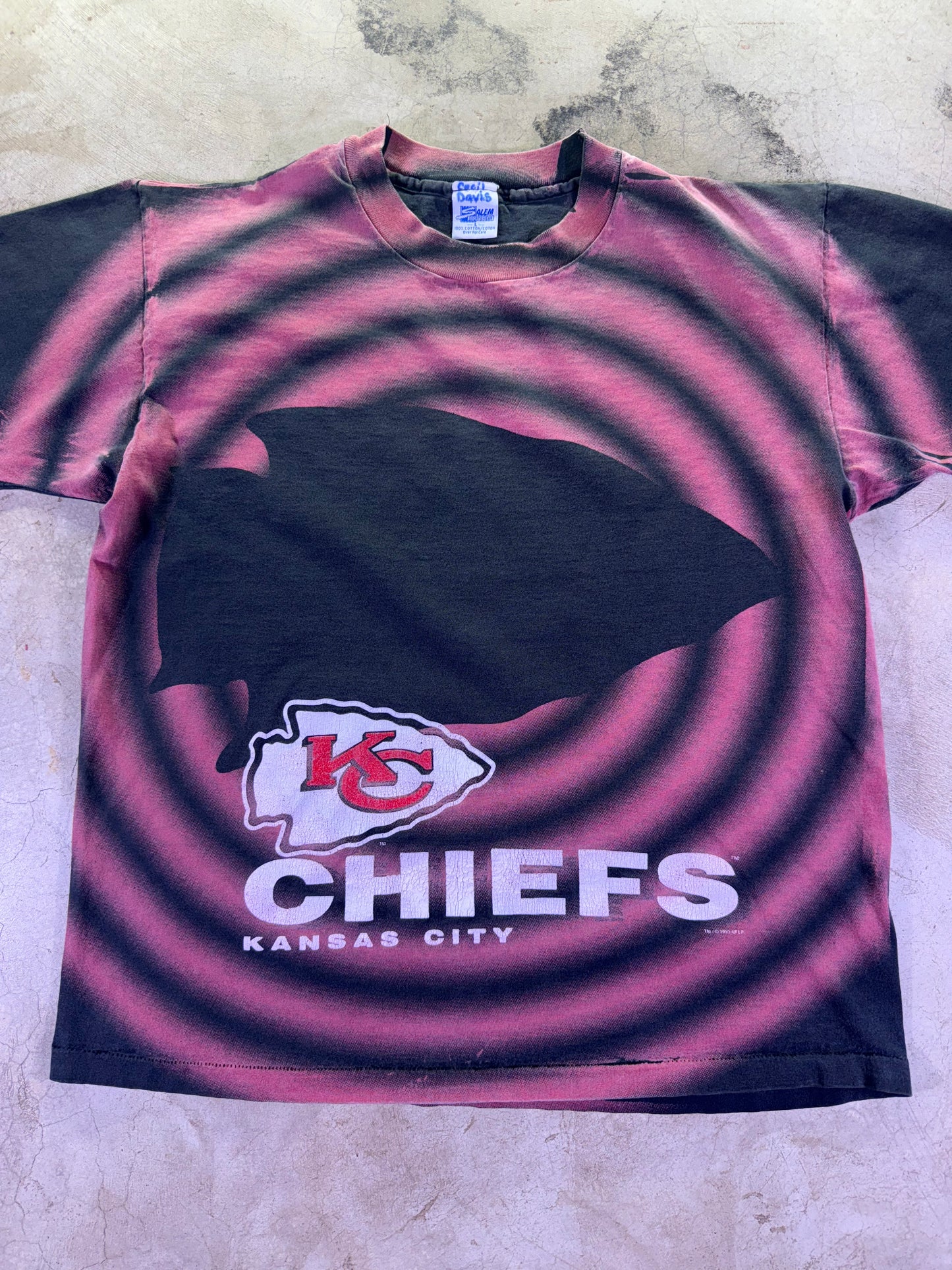 (L) 1993 NFL x Salem Sportswear KC Chiefs Shadow AOP T-Shirt