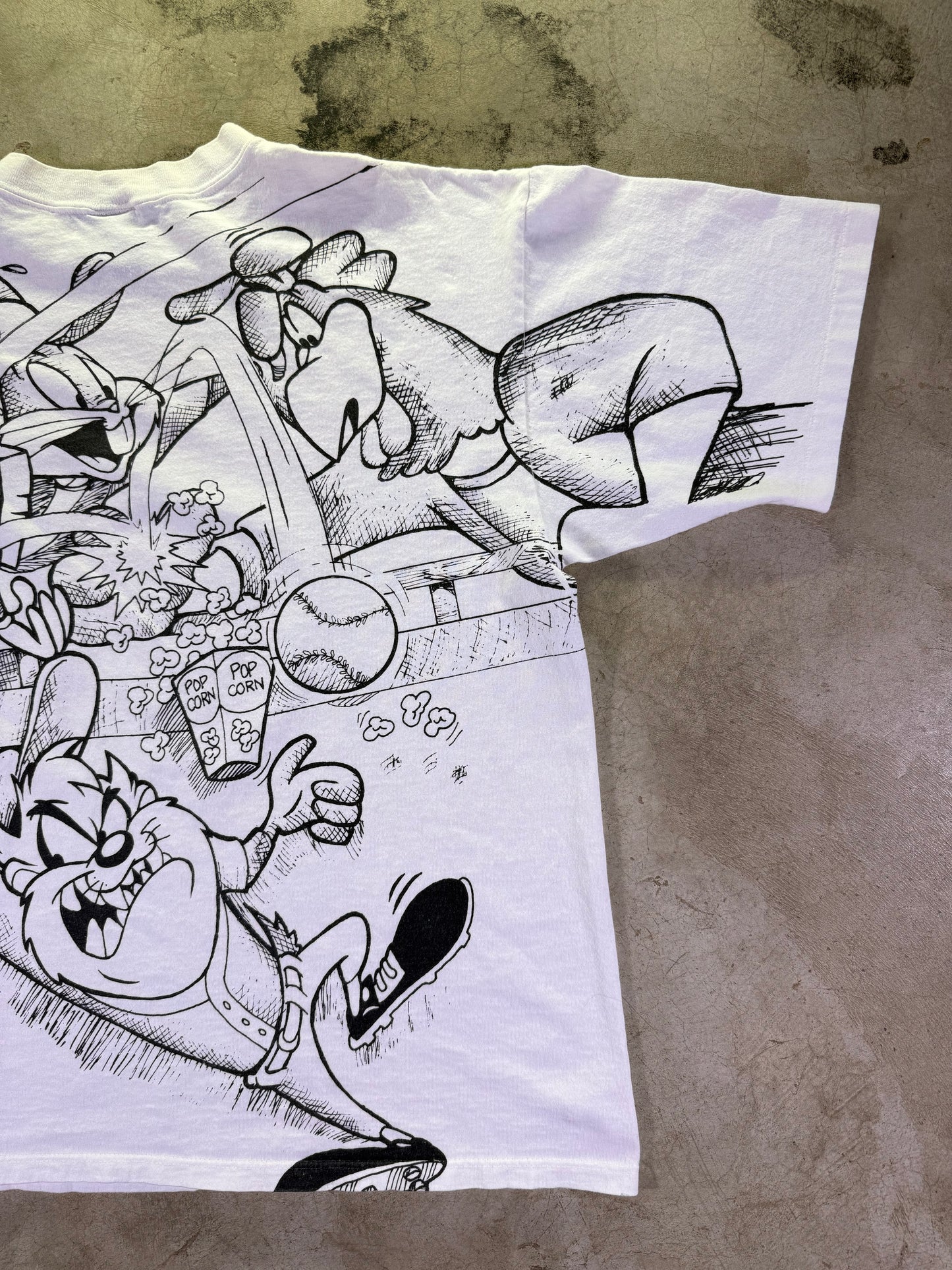 (L)1995 MLB x Looney Toons KC Royals All Over Print T-shirt